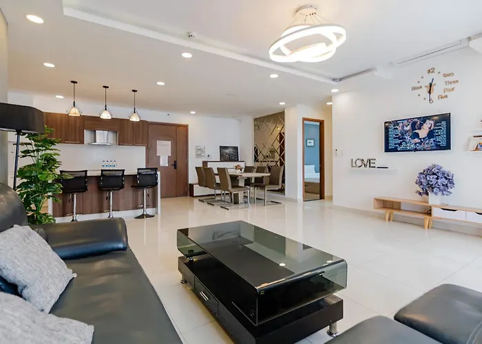 Spacious 4Br Apat At Saigon Centre With Pool, Supermarket, View
