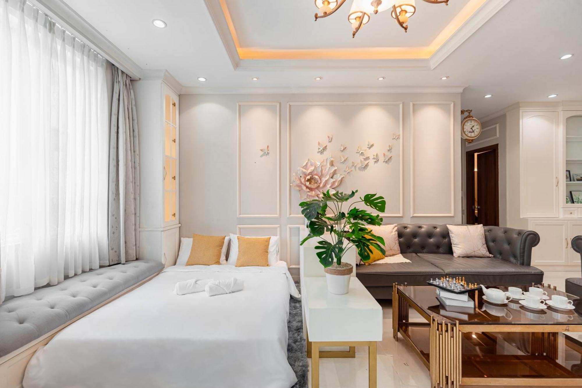 Apartment Spacious 4br Apat At Saigon Centre With Pool, Supermarket, View Ho Chi Minh City
