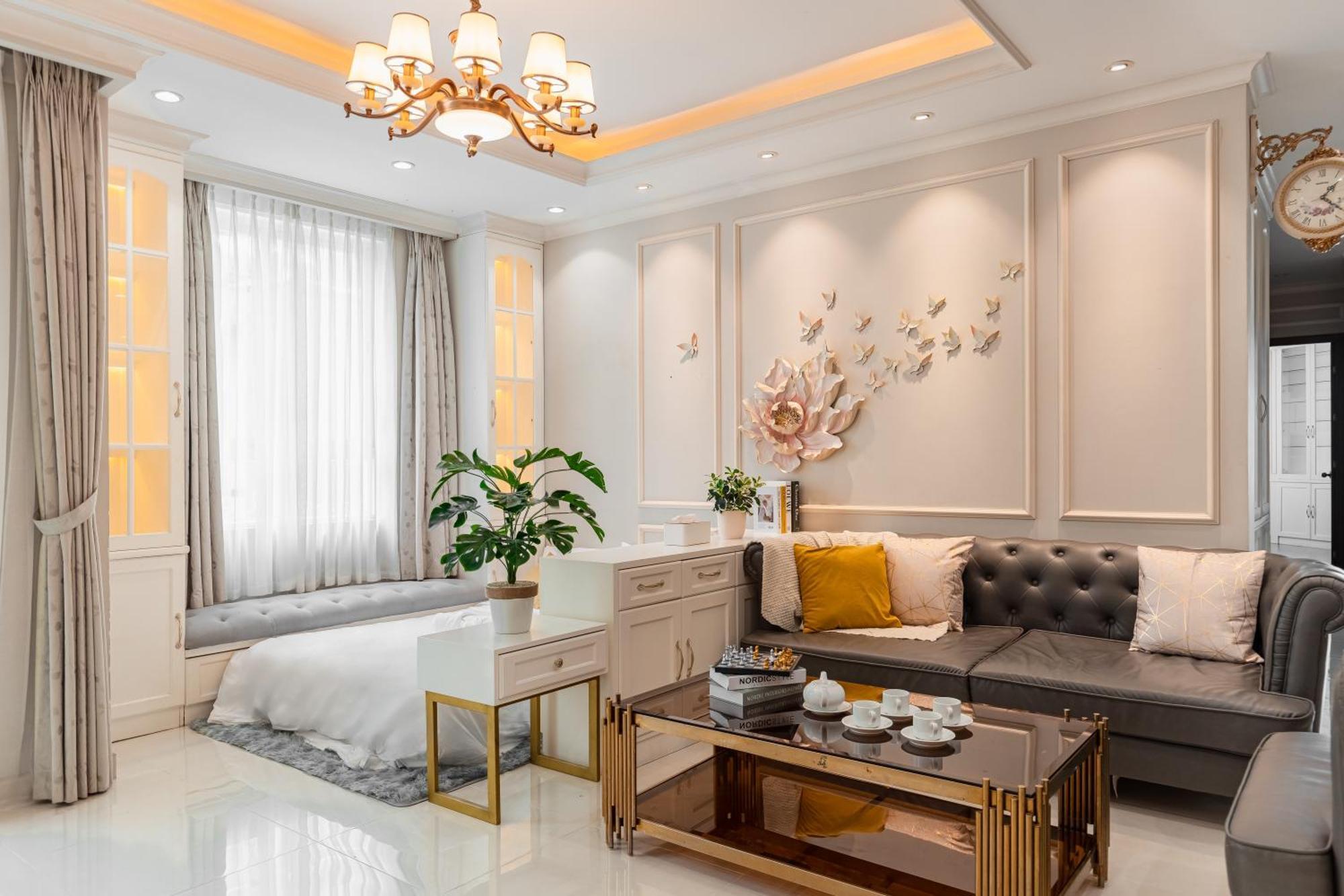 Apartment Spacious 4br Apat At Saigon Centre With Pool, Supermarket, View