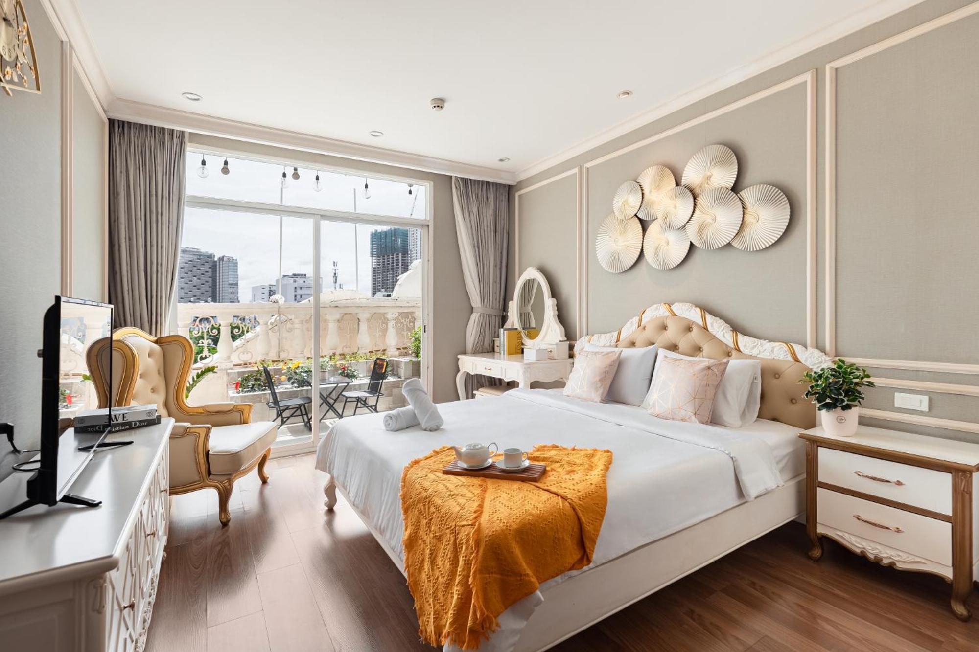 Spacious 4br Apat At Saigon Centre With Pool, Supermarket, View *