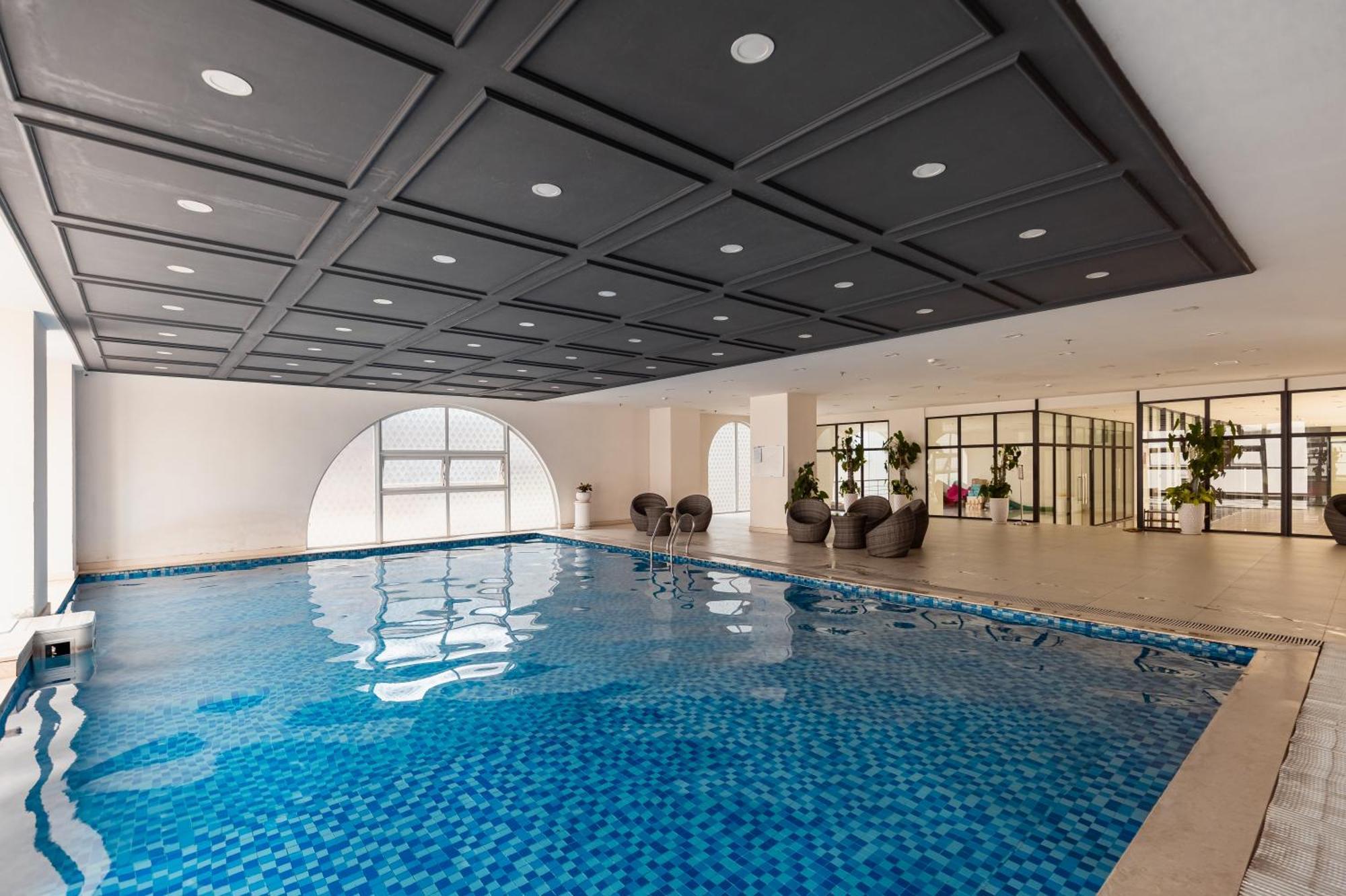 Apartment Spacious 4br Apat At Saigon Centre With Pool, Supermarket, View *