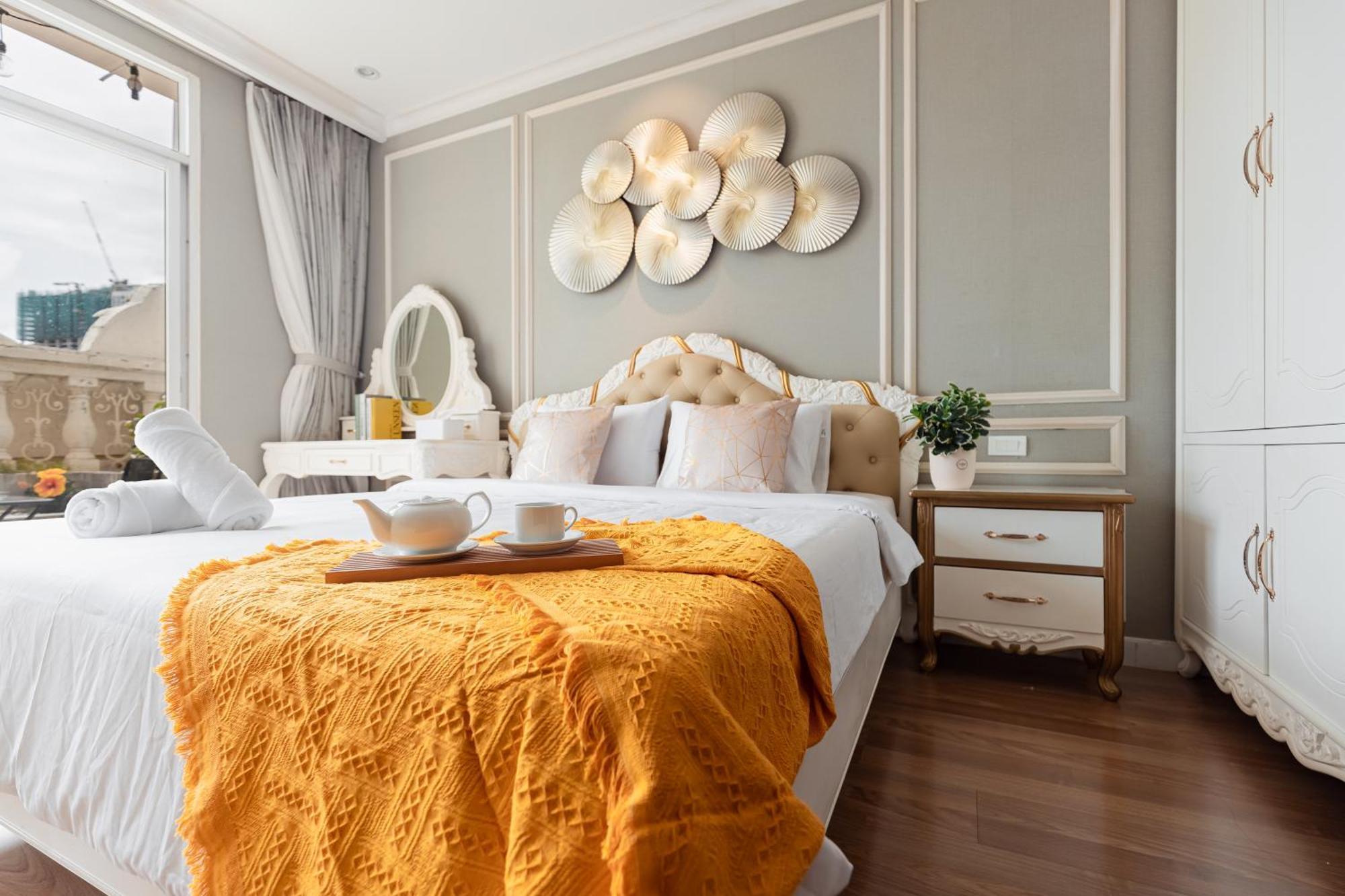 Spacious 4br Apat At Saigon Centre With Pool, Supermarket, View * Ho Chi Minh City