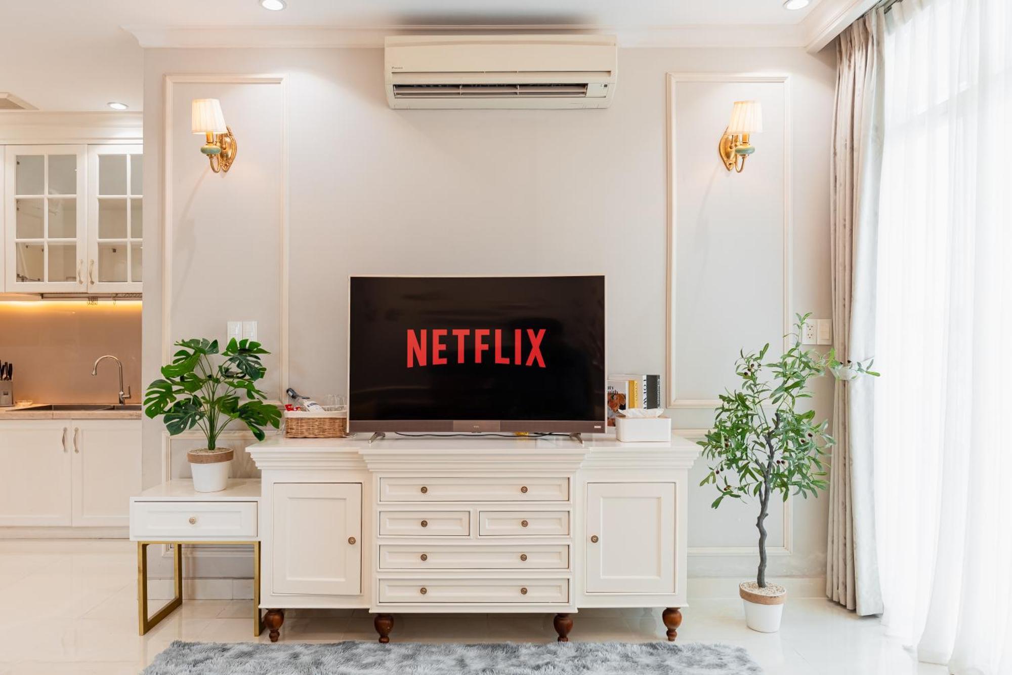Apartment Spacious 4br Apat At Saigon Centre With Pool, Supermarket, View Ho Chi Minh City