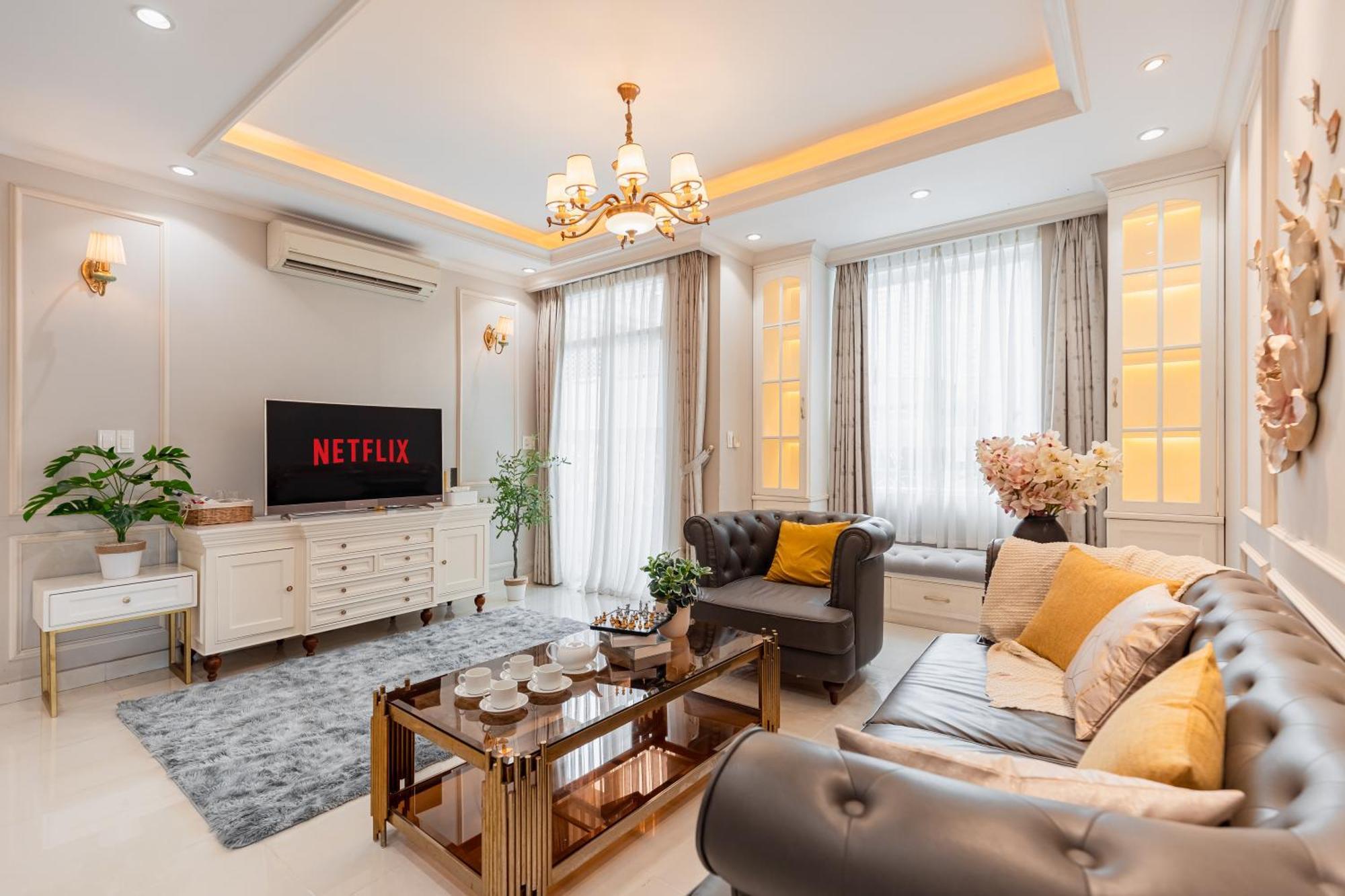 Apartment Spacious 4br Apat At Saigon Centre With Pool, Supermarket, View Ho Chi Minh City