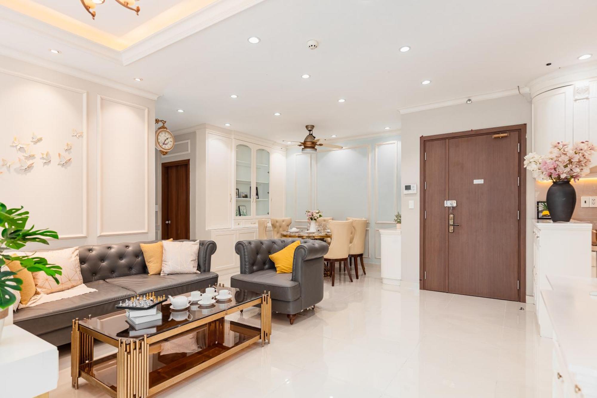 Spacious 4br Apat At Saigon Centre With Pool, Supermarket, View * Ho Chi Minh City