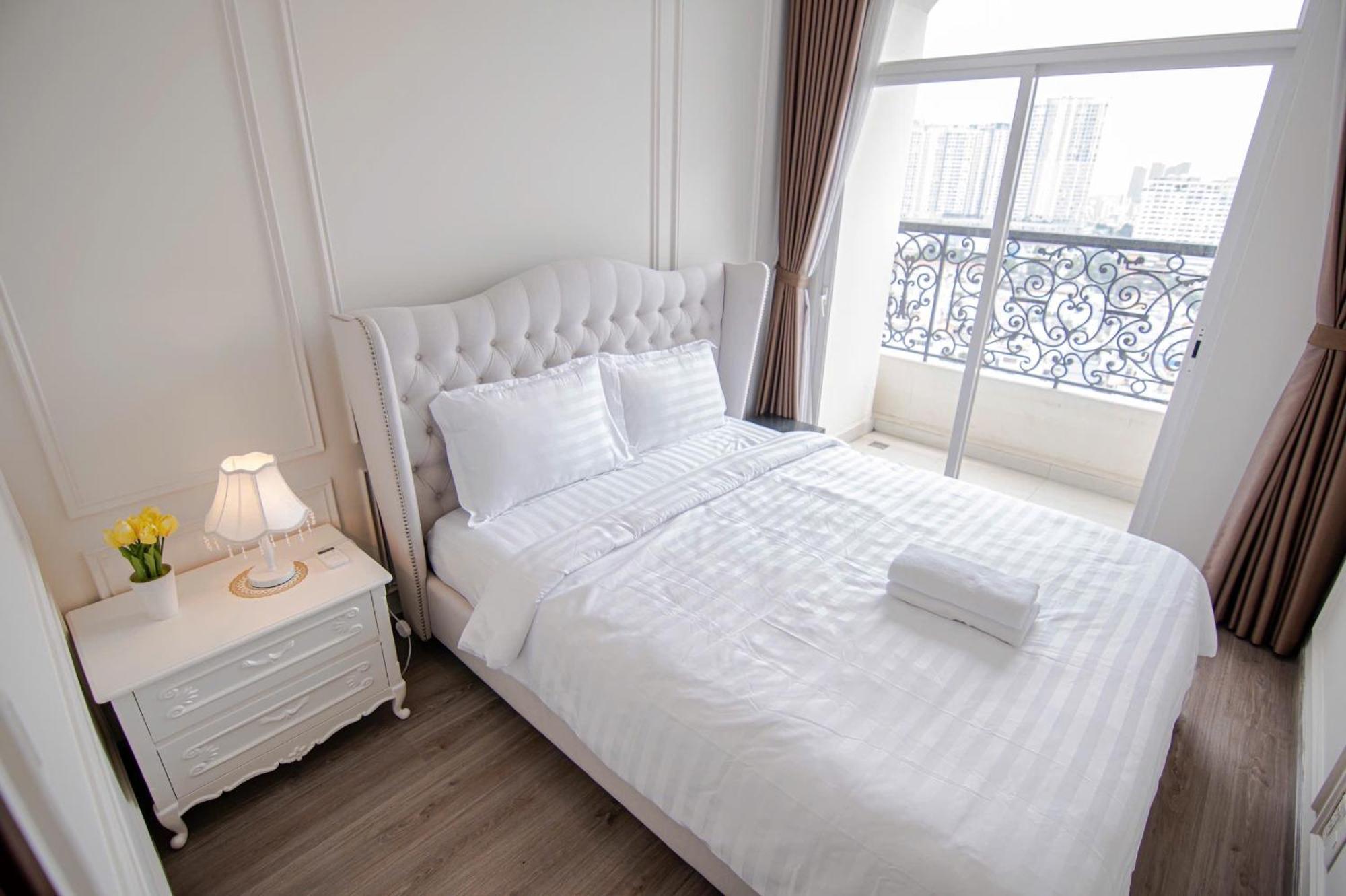 Apartment Spacious 4br Apat At Saigon Centre With Pool, Supermarket, View
