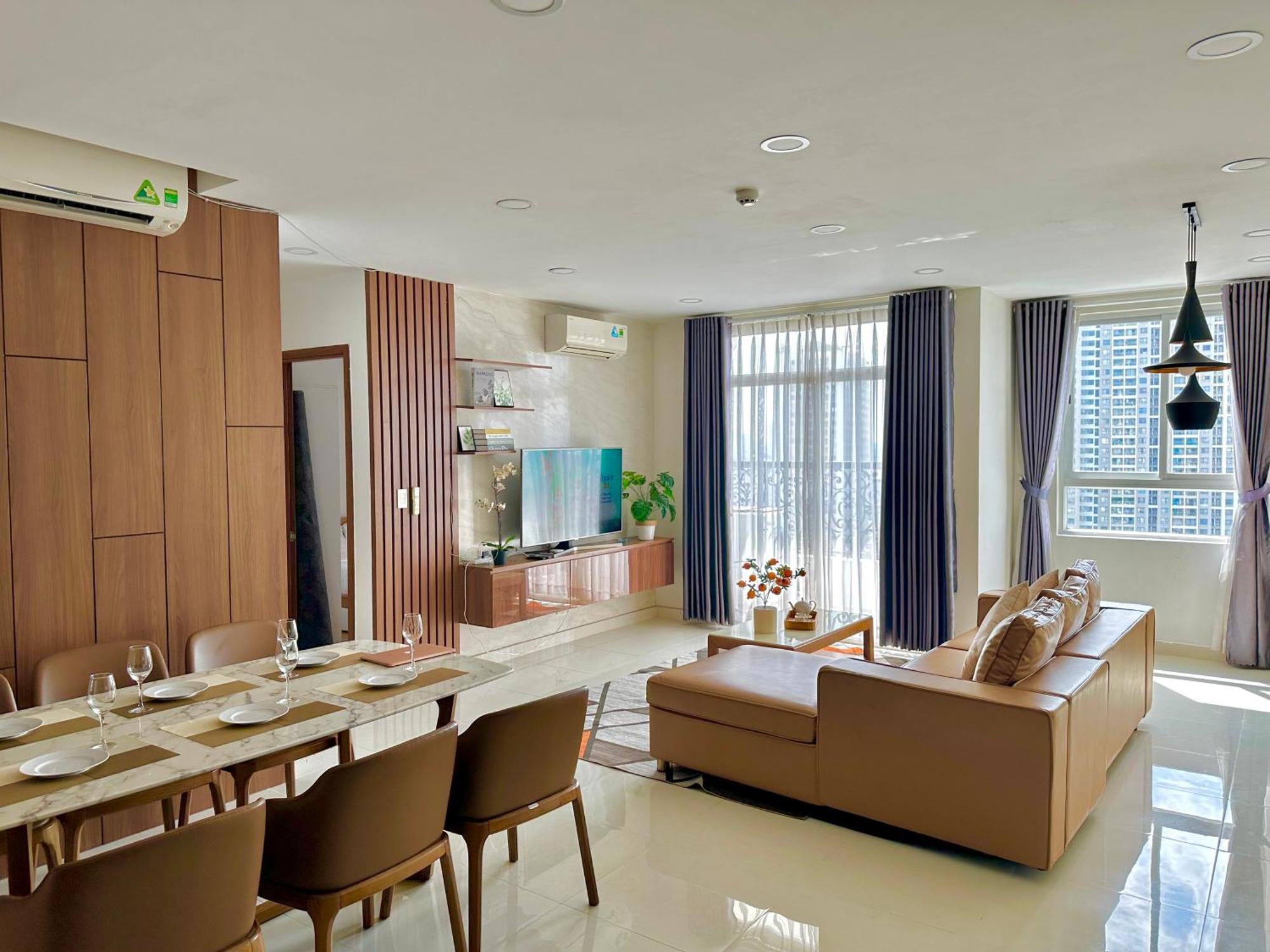 Spacious 4br Apat At Saigon Centre With Pool, Supermarket, View Apartment Ho Chi Minh City