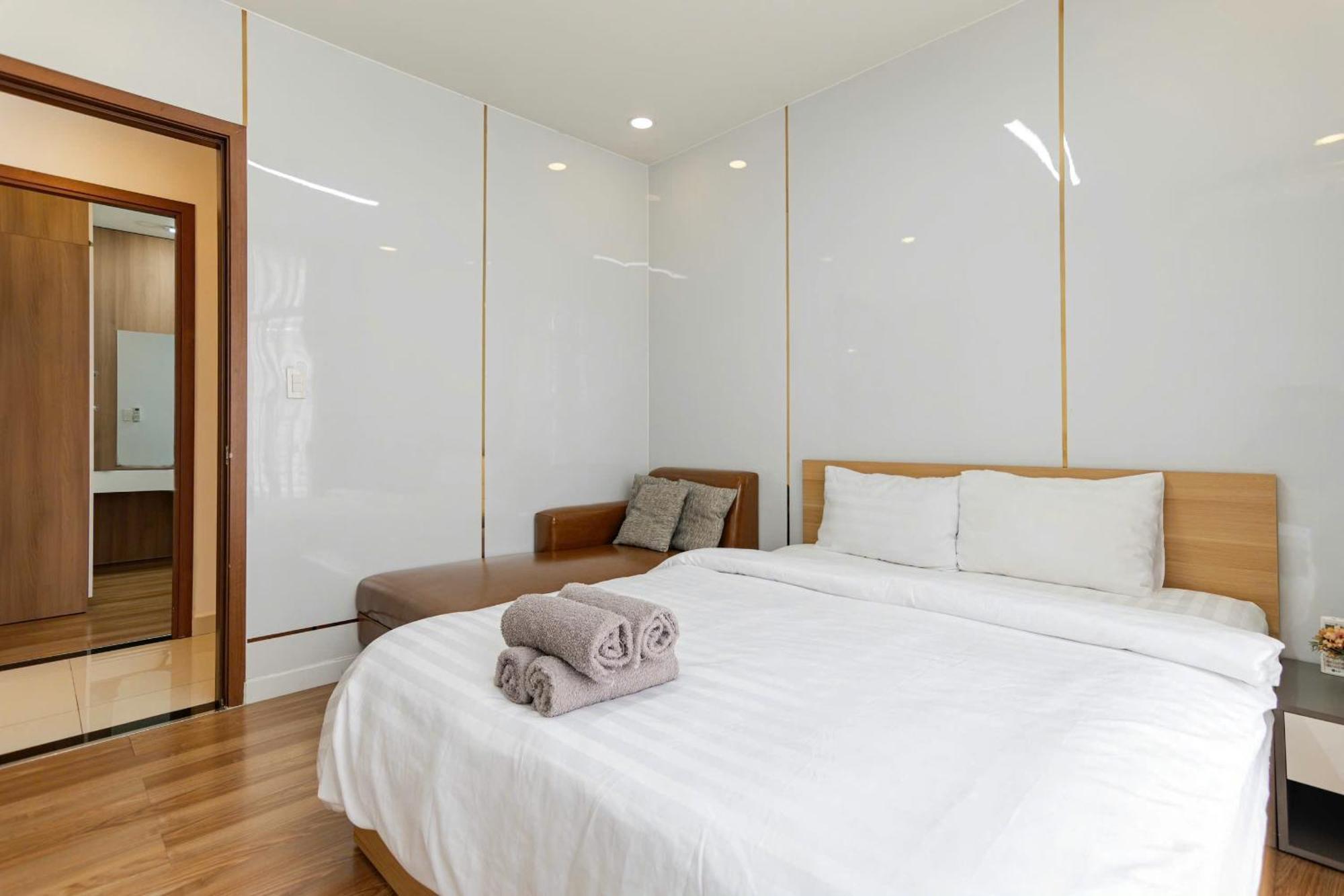Spacious 4br Apat At Saigon Centre With Pool, Supermarket, View Ho Chi Minh City