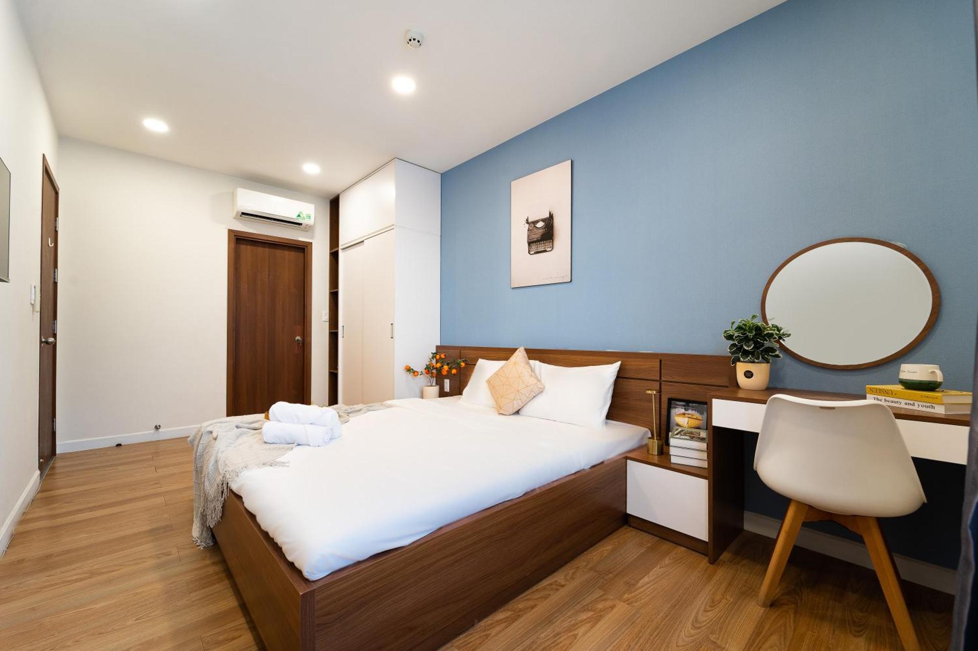 Spacious 4br Apat At Saigon Centre With Pool, Supermarket, View Apartment