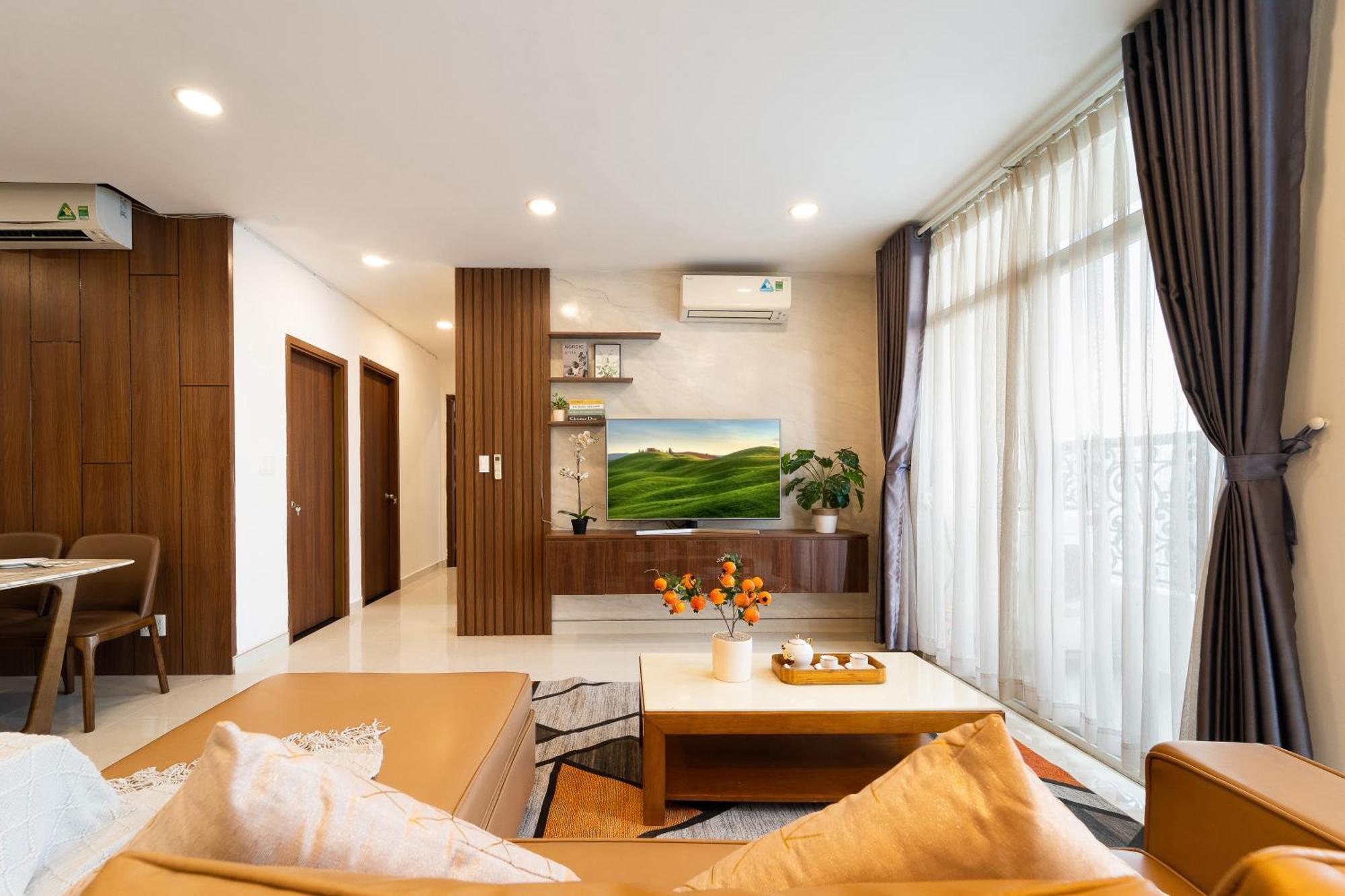 Spacious 4br Apat At Saigon Centre With Pool, Supermarket, View Apartment *
